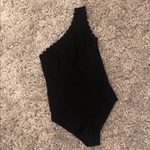 Scalloped one shoulder bodysuit